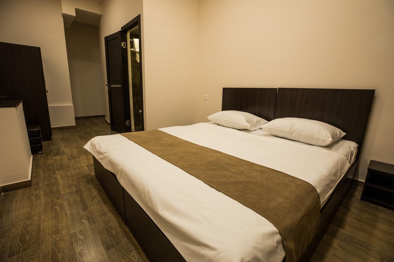5 Rooms Mini-Hotel & Tours Erywań Zewnętrze zdjęcie